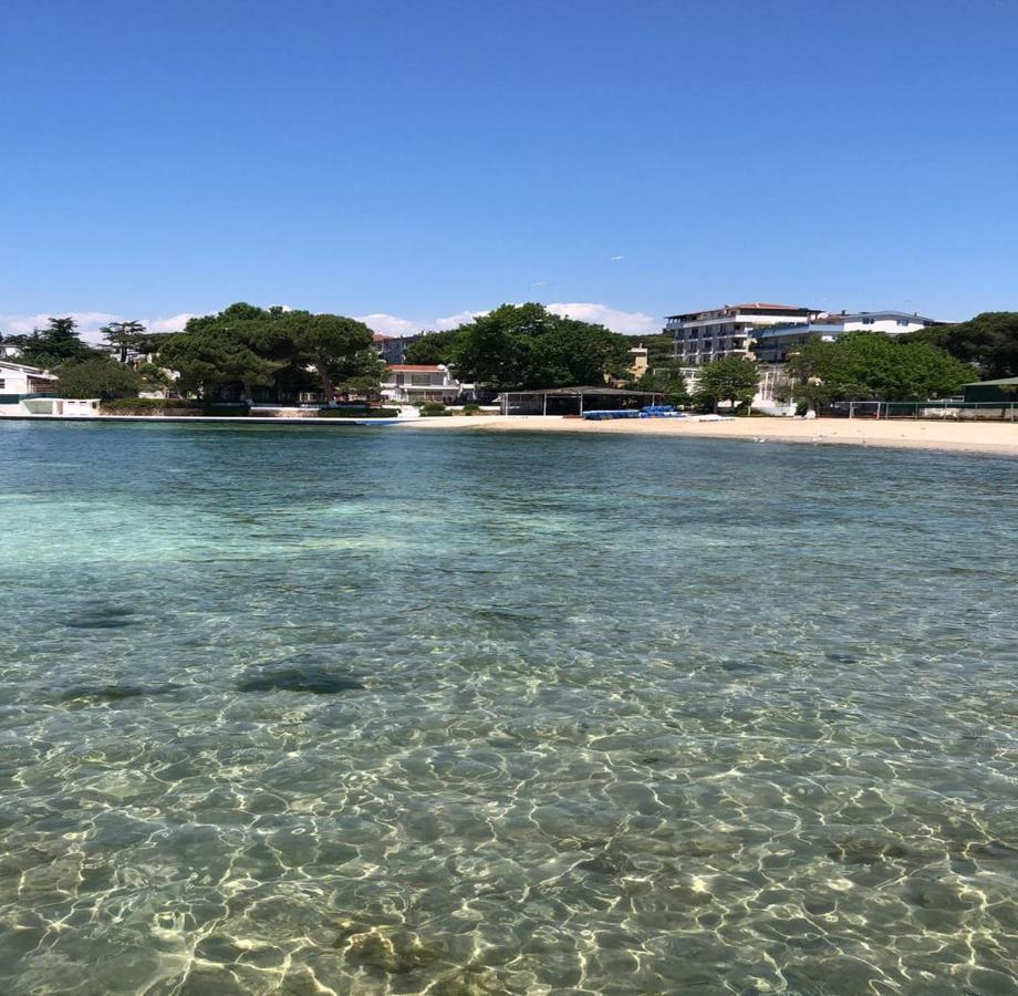 Paradise Island Hotel Darica  Экстерьер фото