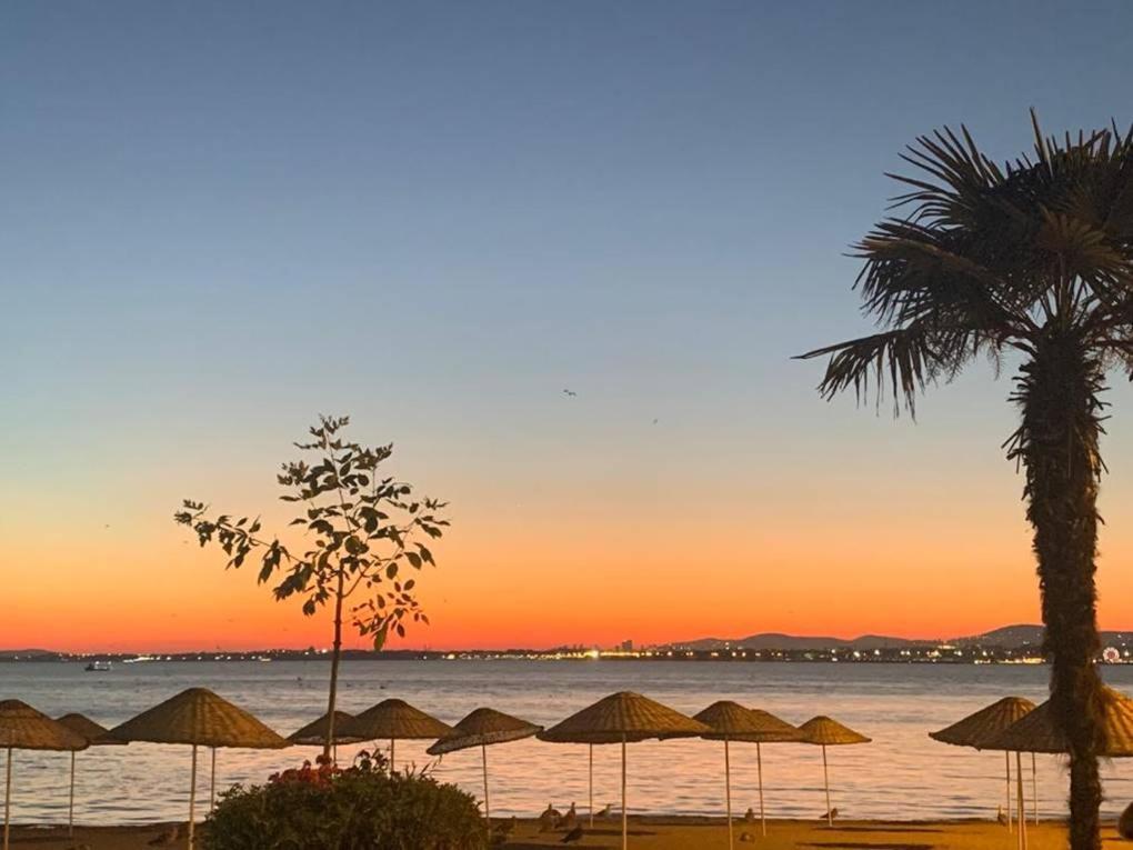 Paradise Island Hotel Darica  Экстерьер фото
