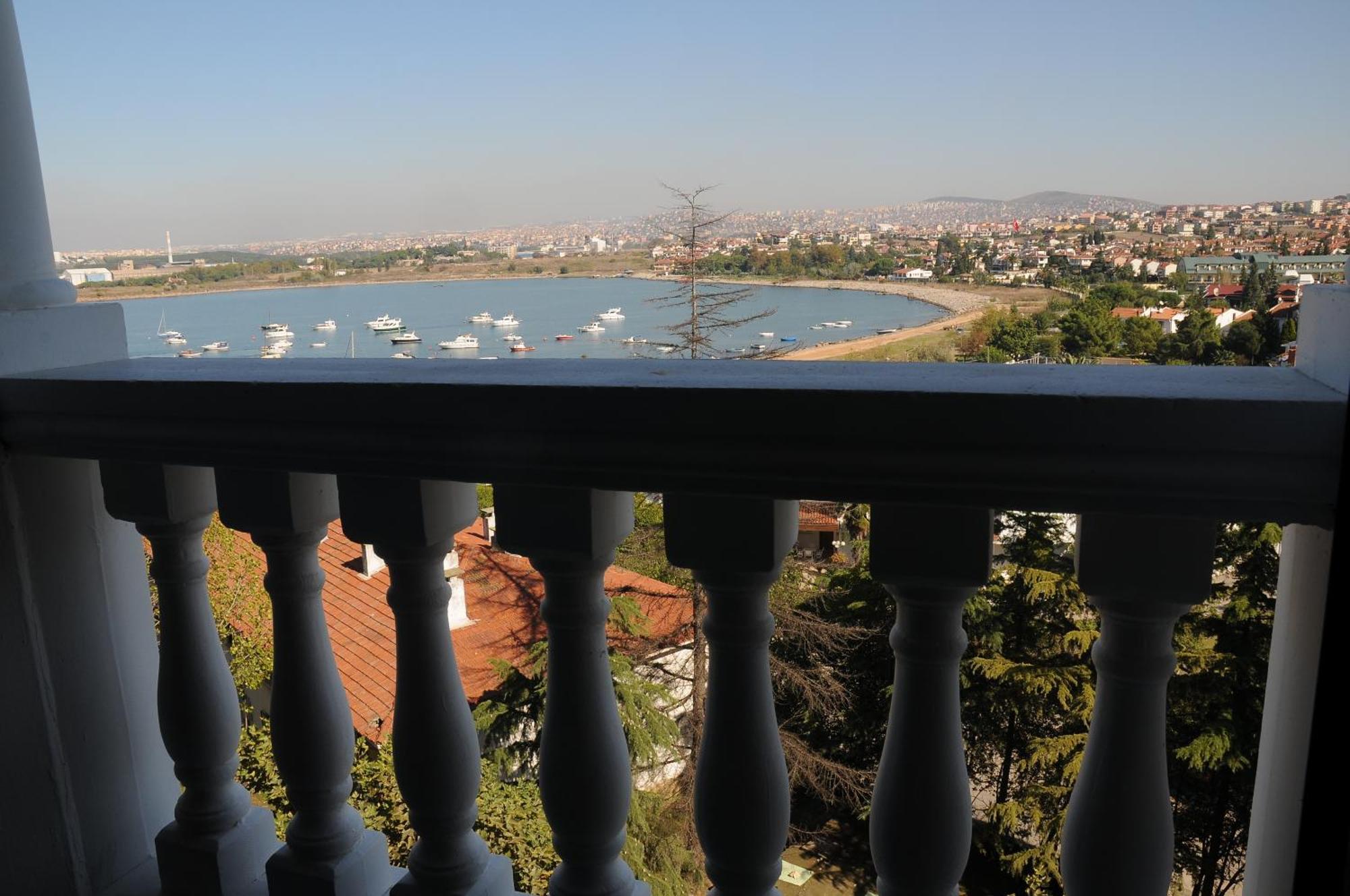 Paradise Island Hotel Darica  Экстерьер фото