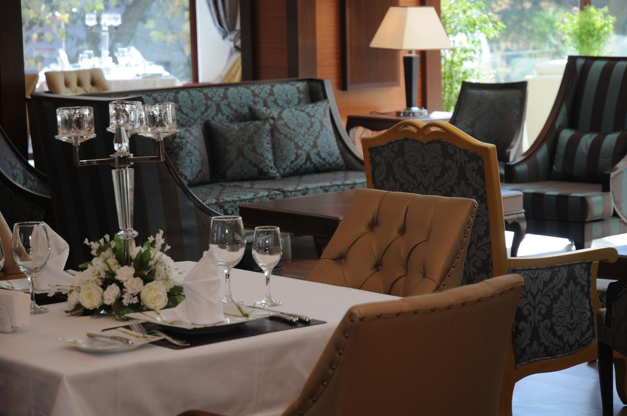Paradise Island Hotel Darica  Экстерьер фото