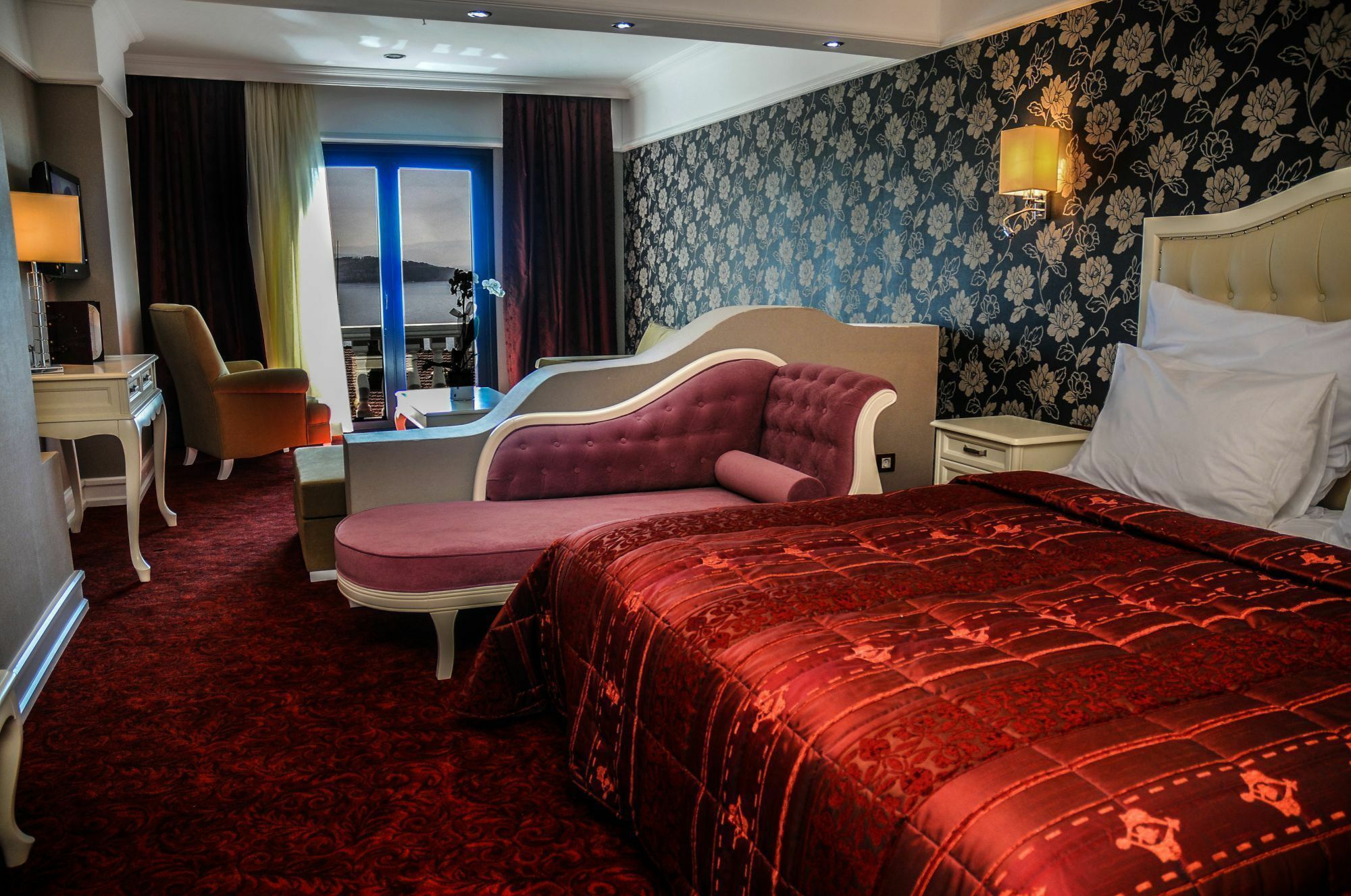 Paradise Island Hotel Darica  Экстерьер фото